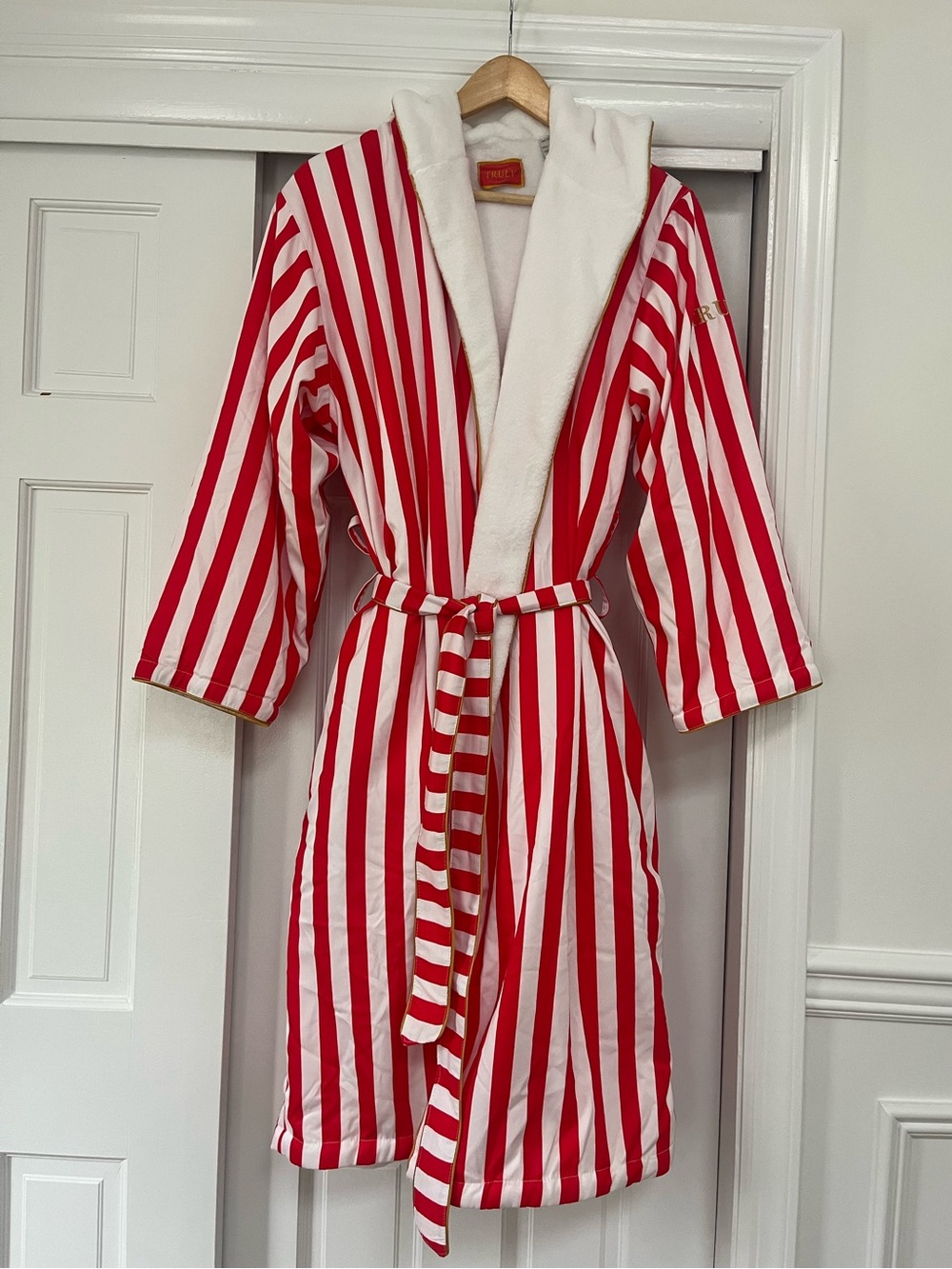 Truly Signature VIP Collection
Bath Robe - Picture 5 of 7
